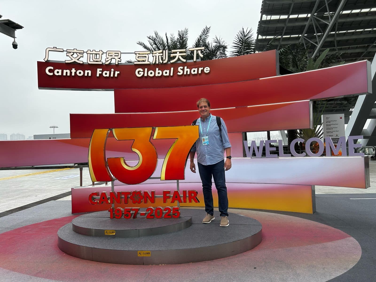 Representante da M.Cruz Diversões na 137ª Canton Fair, em Guangzhou, na China